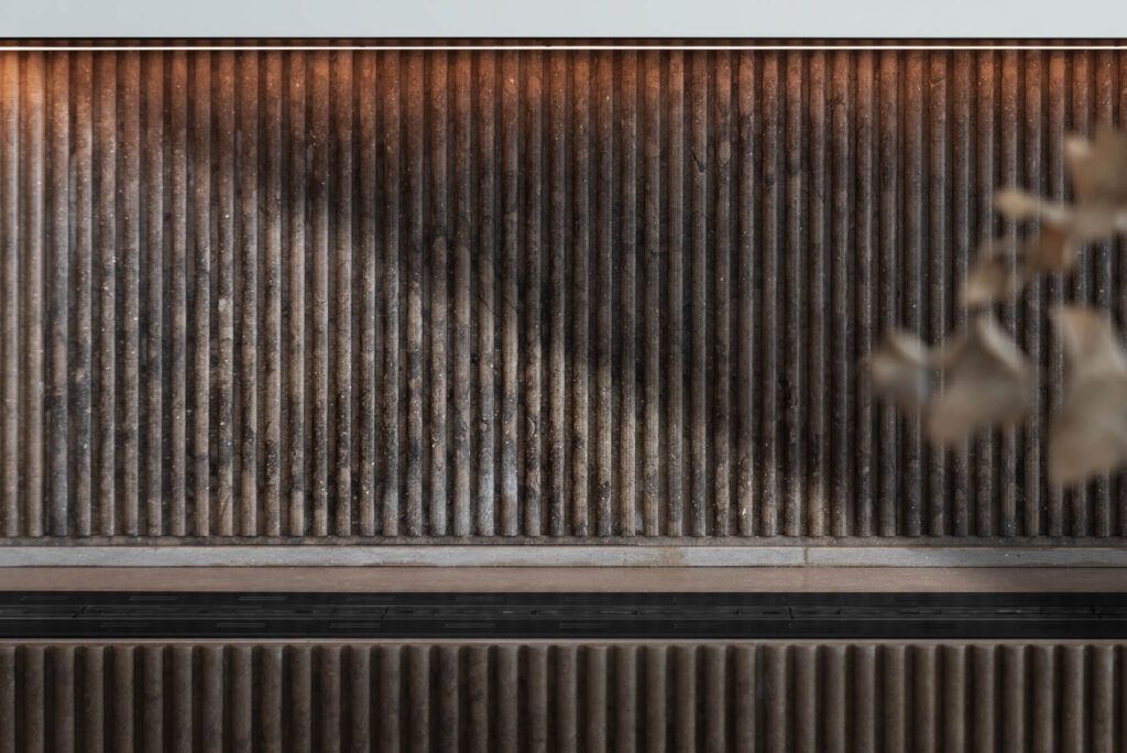 alt:"Fotografía de espacio exterior de una Villa de Dcala. By Nau"